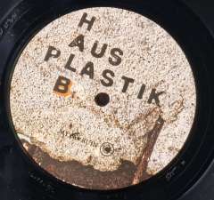 LP-halb-aus-plastik-halb-beton-04