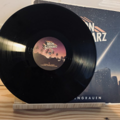 Neonschwarz-Morgengrauen-6