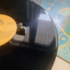 The Lings - We can't be Friends