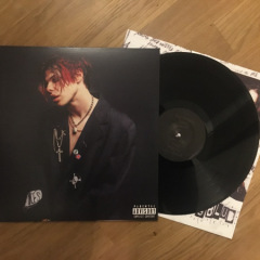 yungblud-1