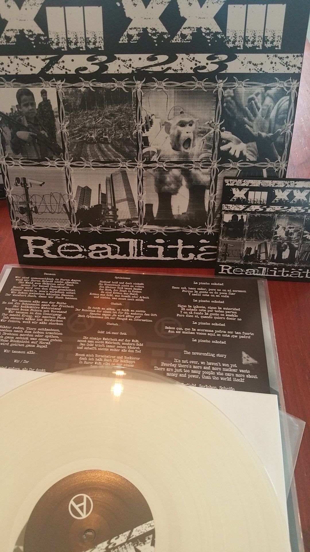 X III XX III (1323) - "Realität" Vinyl-LP 2