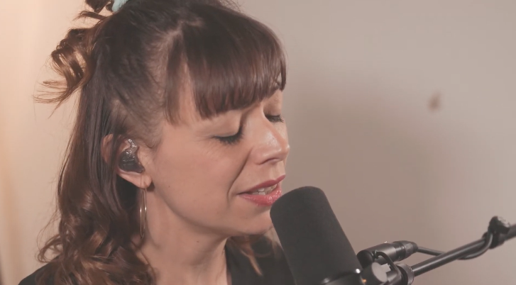 DINAH - MIDNIGHT TRAIN - Acoustic Session