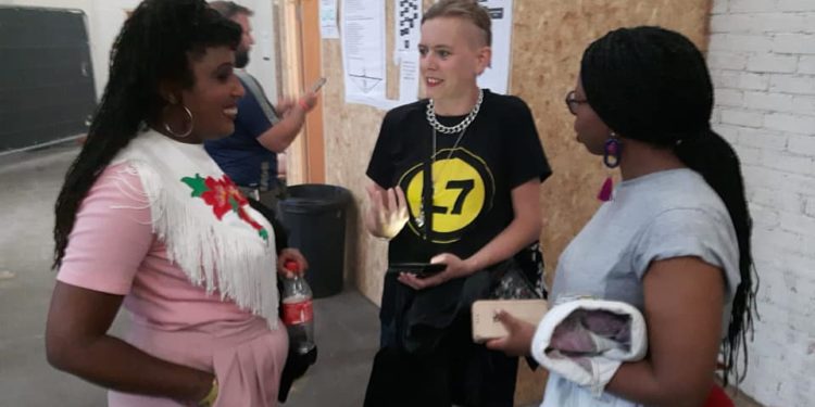 Frauen im Musikbusiness – Stephanie (UK) vom „Marina is Red“ Riot Grrrl & Punk Zine