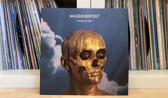 Massendefekt - Zurück ins Licht 1 Massendefekt – Zurück ins Licht