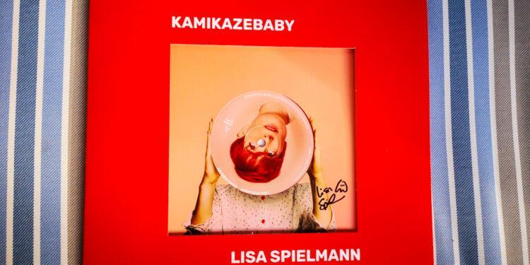 Lisa Spielmann – Kamikazebaby 1 Lisa Spielmann