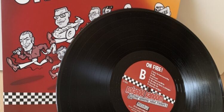 Rolando Random & The Young Soul Rebels - On Fire! 1 Rolando Random & The Young Soul Rebels – On Fire!