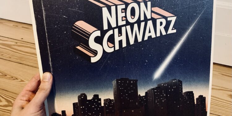 Neonschwarz - Morgengrauen 1 Neonschwarz – Morgengrauen