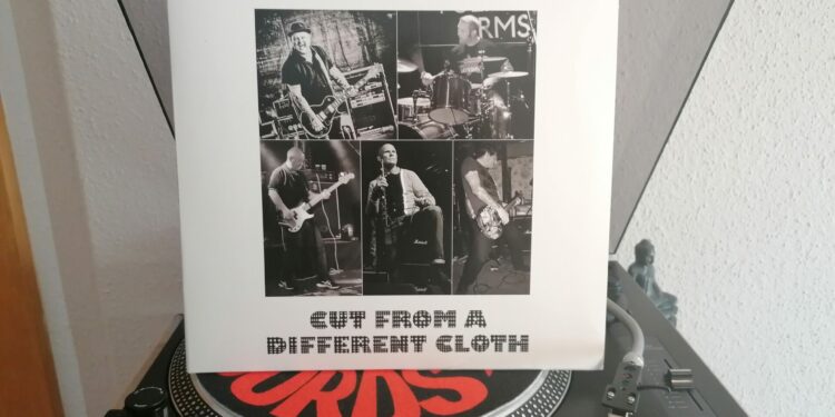 Red London – Cut from a different Cloth