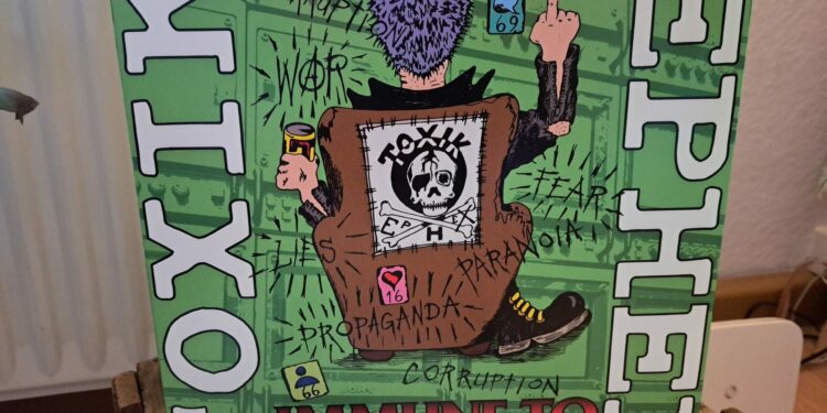 Toxik Ephex - Immune To The Media 1 Toxik Ephex - Immune To The Media