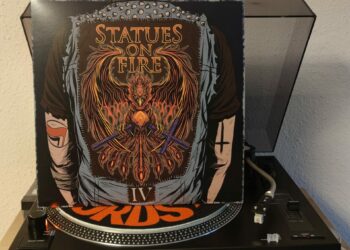 Statues On Fire - IV 3