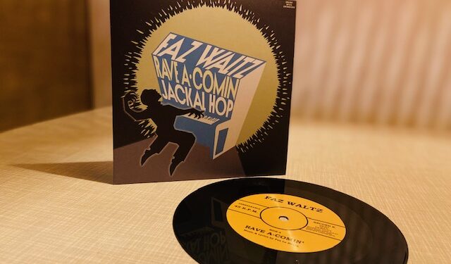 Faz Waltz - Rave A Comin' / Jackhal Hop 1 Faz Waltz - Rave A Comin' / Jackhal Hop