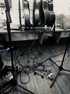 Pebble Dash im Café Herzhäuschen - live am 12.04.2025 3 Pabbledash und ein paar Gitarren