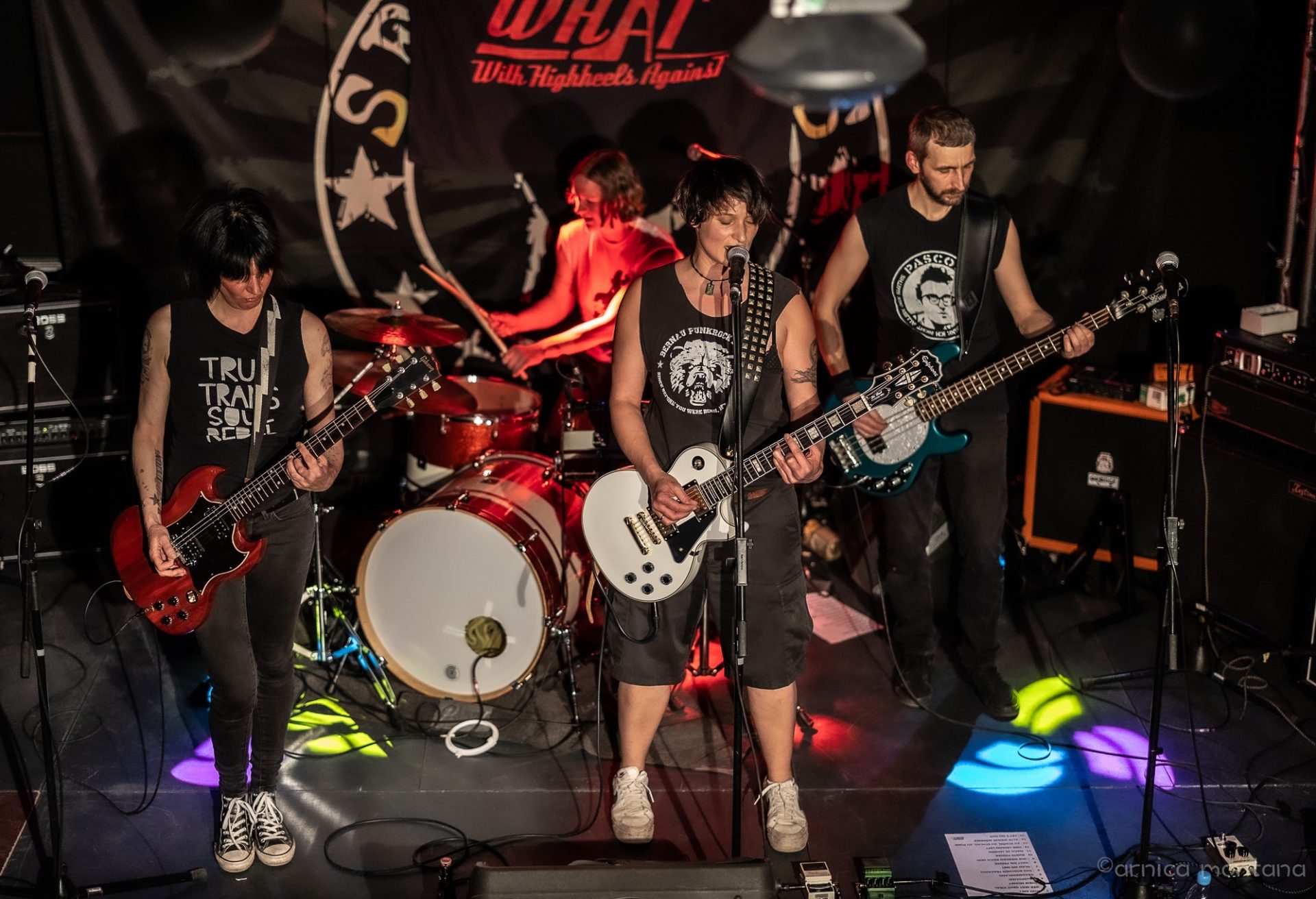 The Sensitives & WHAT With Higheels AgainsT 2 WHAT 2025- Vogelperspektive