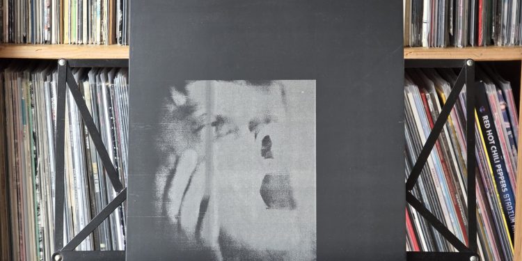 DITZ - never exhale 1 DITZ – never exhale