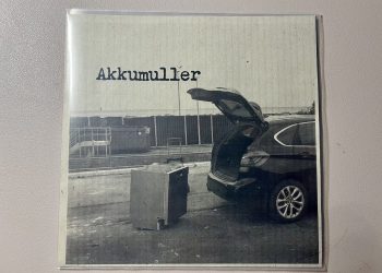 AKKUMULLER - Pink Shoes