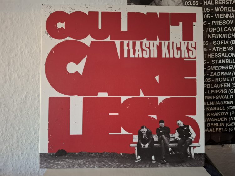 Flash Kicks - Couldn´t Care Less