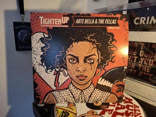 Arte Bella & The Fellas / Tighten Up - Split LP