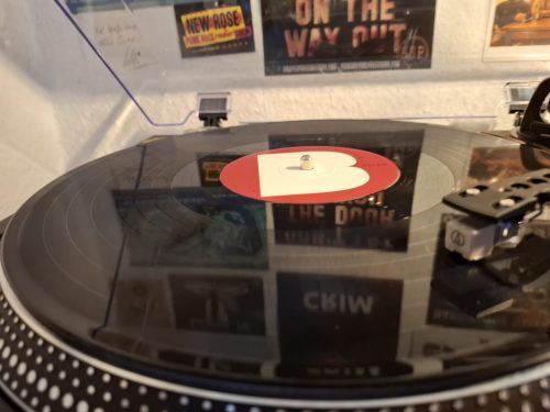 Flash Kicks - Couldn´t Care Less