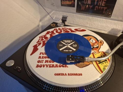 Poor Impulse Control - Tourist Trap